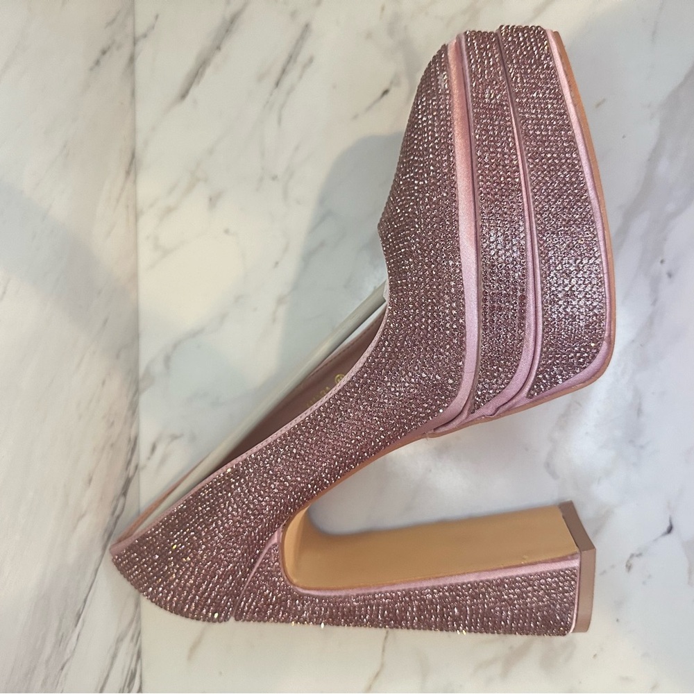 NWT Rhinestoned Block Heel Platform Pumps - Rose - Size 8.5 - Picture 11 of 17